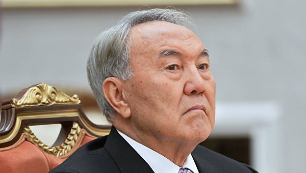 Президент Казахстана Нурсултан Назарбаев на заседании в узком составе Совета глав государств Содружества Независимых Государств (СНГ) в Минске. Архив
